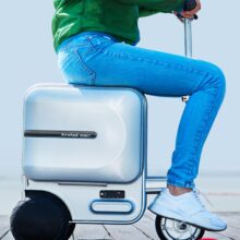 Electric Riding Trolley Travel Suitcase.Luxurious Intelligent Carry on Robot Luggage.Can be Riding suitcase,Smart travel trolley Electric Riding Trolley Travel Suitcase.Luxurious Intelligent Carry on Robot Luggage.Can be Riding suitcase,Smart travel trolley